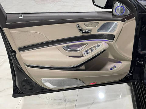 2016 Mercedes-Benz S-Class AMG S 63