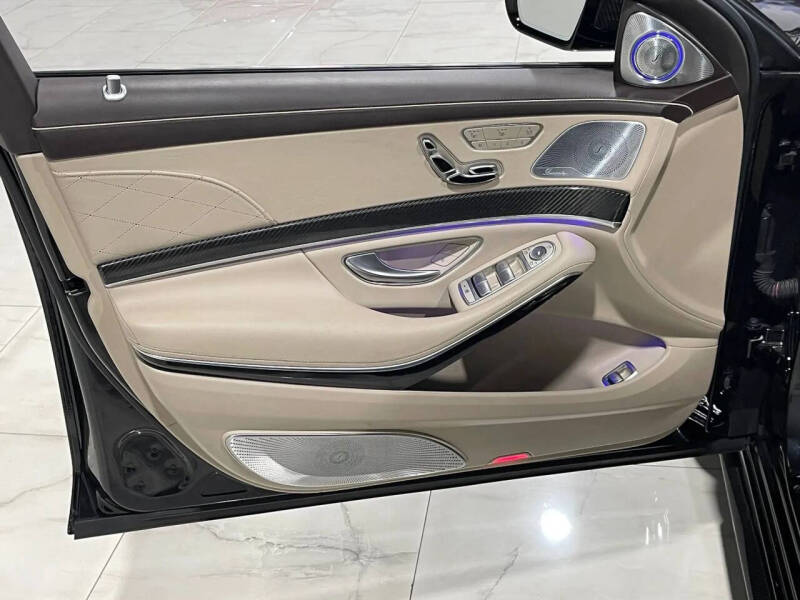 2016 Mercedes-Benz S-Class AMG S 63