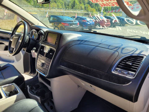 2014 Chrysler Town and Country Touring