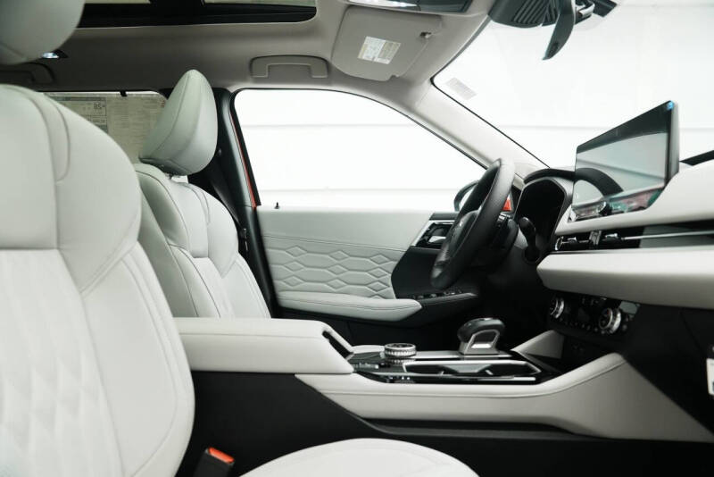 2025 Mitsubishi Outlander SEL