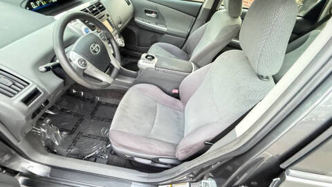 2012 Toyota Prius v Two