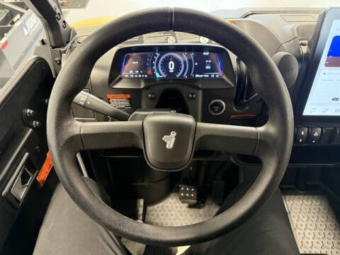 2025 Segway UT10 CREW