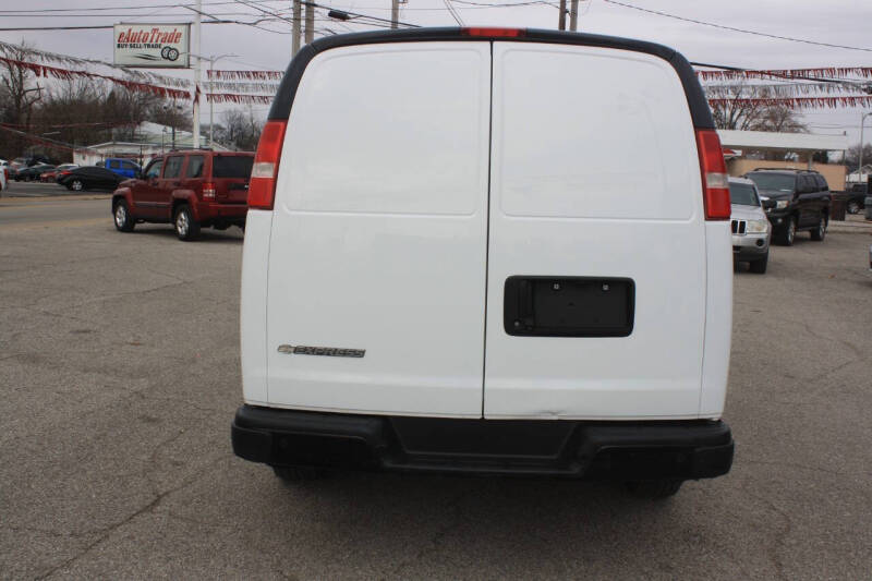 Image 6 of 2018 Chevrolet Express 3500