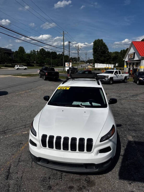 2016 Jeep Cherokee Sport
