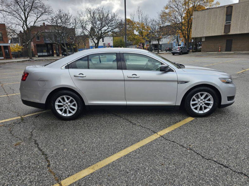 2015 Ford Taurus