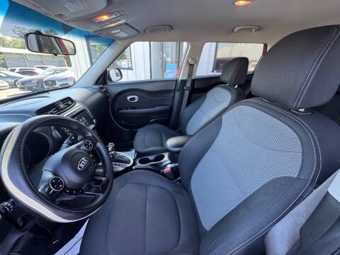 2018 Kia Soul +