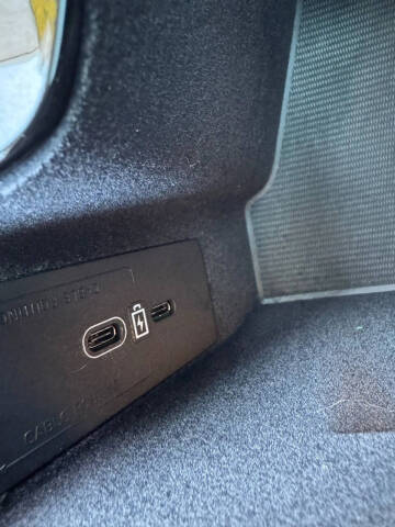 2023 Volvo XC60 B5 Ultimate Bright Theme