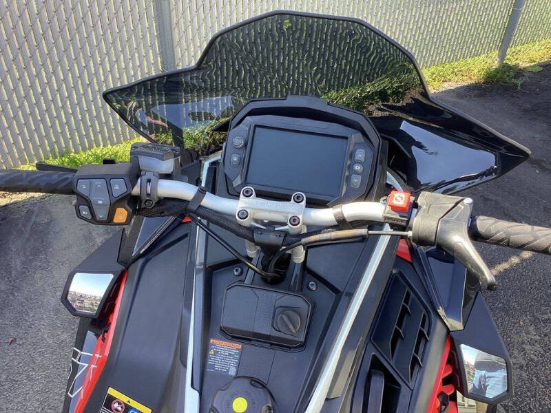 2023 Polaris Patriot Boost Switchback Assau