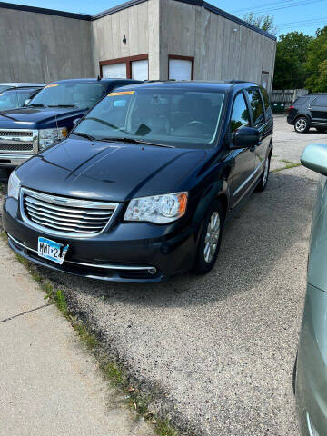 2013 Chrysler Town and Country for sale at BEAR CREEK AUTO SALES in Spring Valley MN