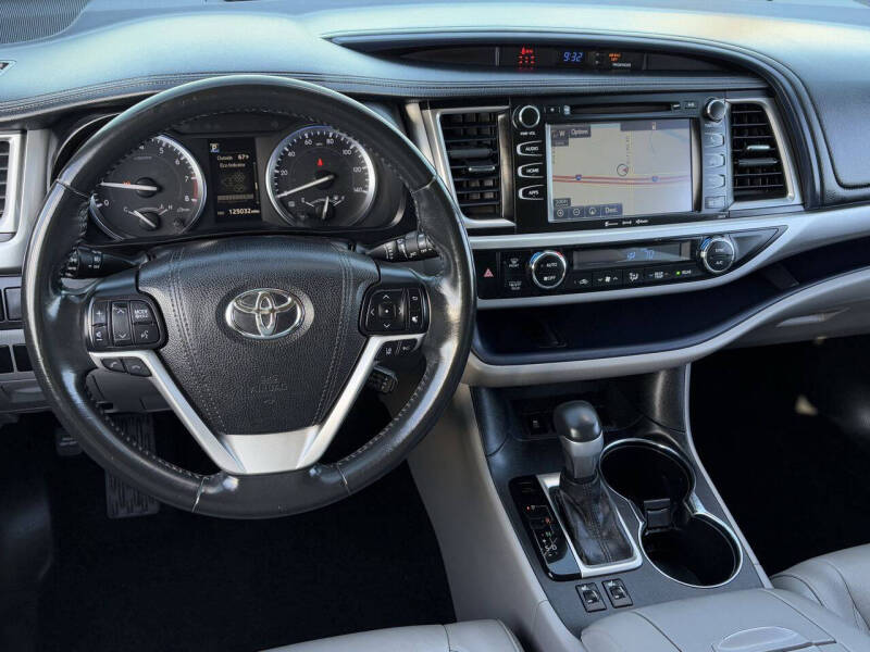 2017 Toyota Highlander XLE
