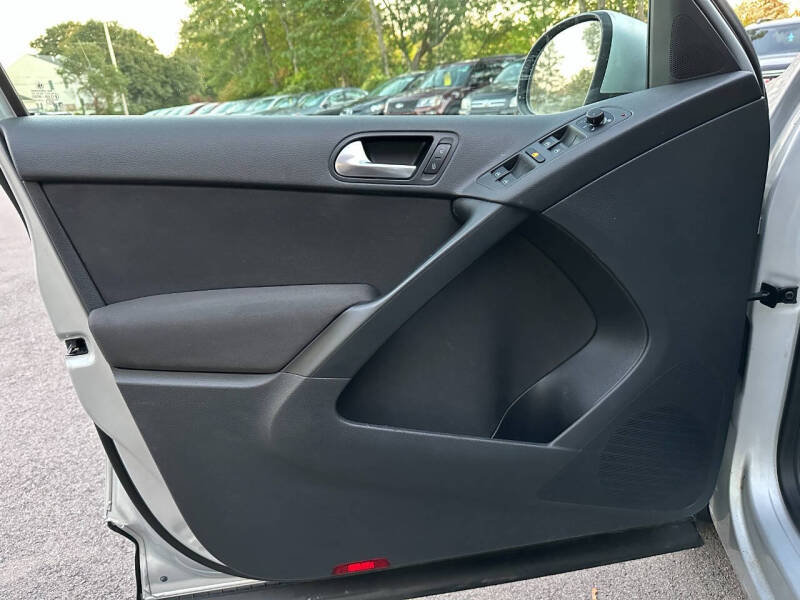 2015 Volkswagen Tiguan S