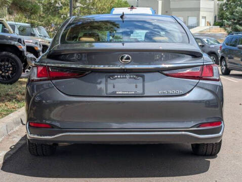 2024 Lexus ES 300h