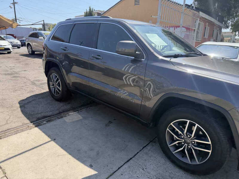2020 Jeep Grand Cherokee Laredo E