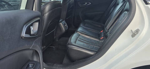 2017 Chrysler 200 Limited Platinum