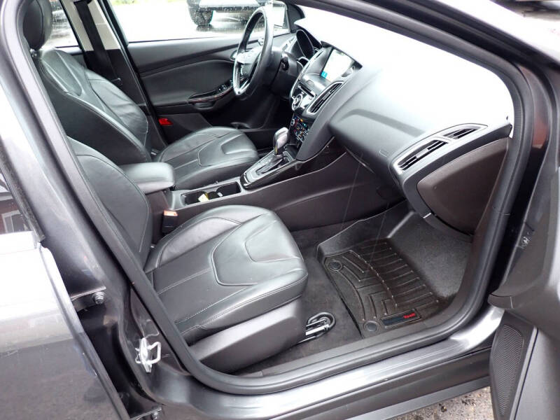 2017 Ford Focus Titanium