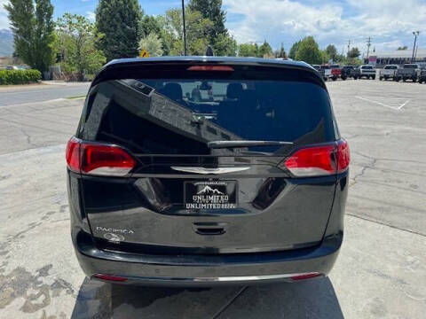 2017 Chrysler Pacifica Touring Plus