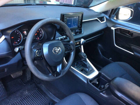 2019 Toyota RAV4 LE