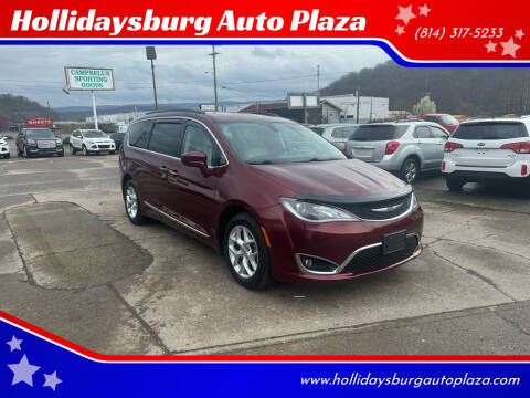 2017 Chrysler Pacifica for sale at Hollidaysburg Auto Plaza in Hollidaysburg PA