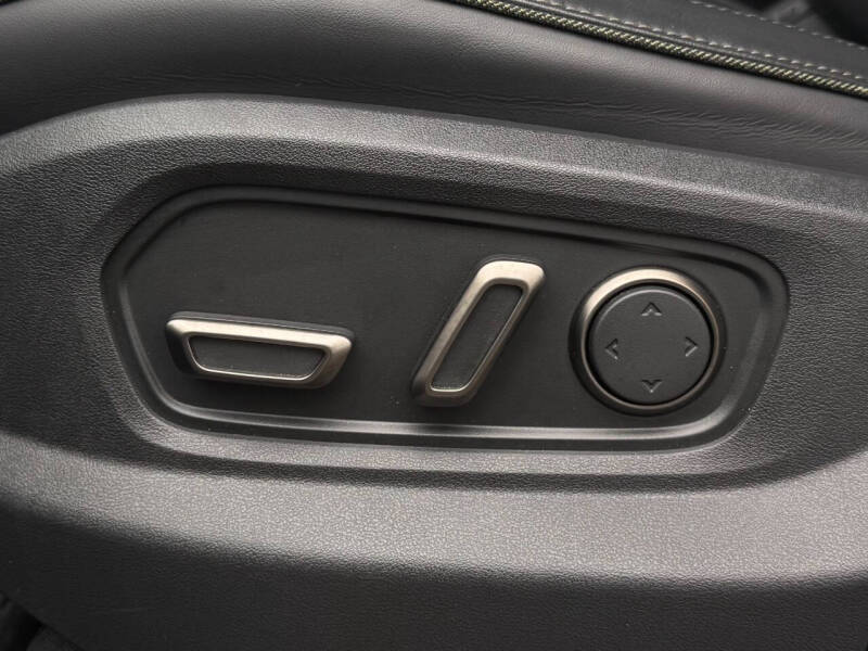 2024 Rivian R1T Adventure