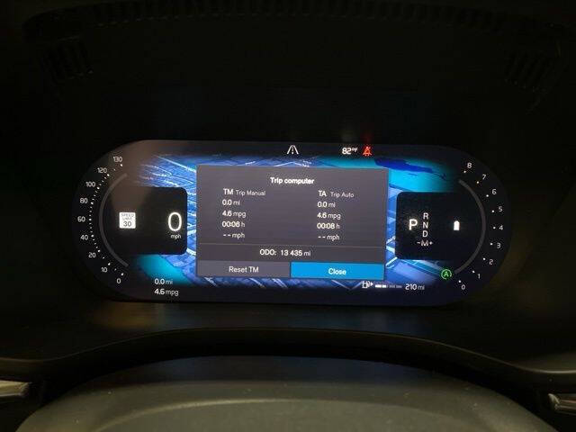 2025 Volvo XC60 B5 Plus Dark Theme