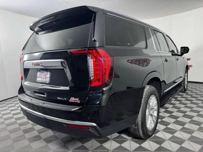 2022 GMC Yukon XL SLT
