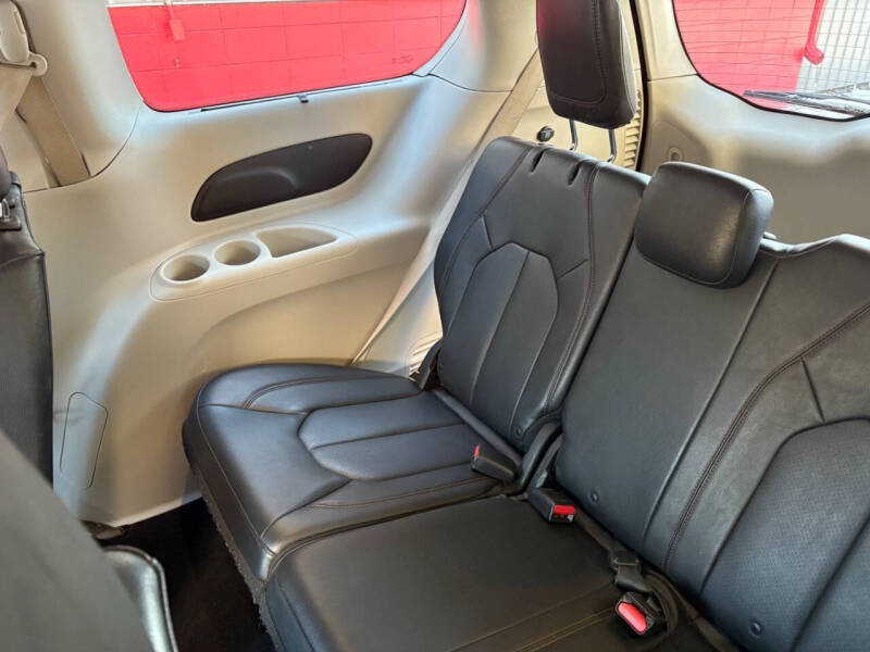 2019 Chrysler Pacifica Touring L