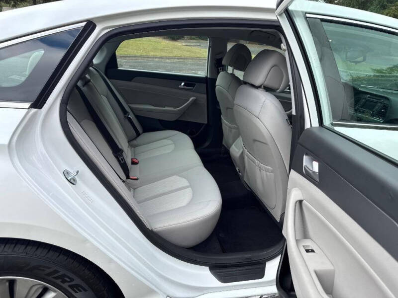 2016 Hyundai Sonata Hybrid SE