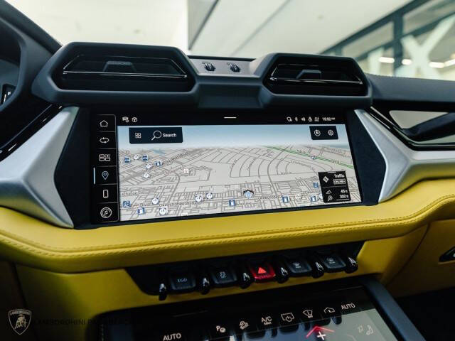 2025 Lamborghini Urus SE