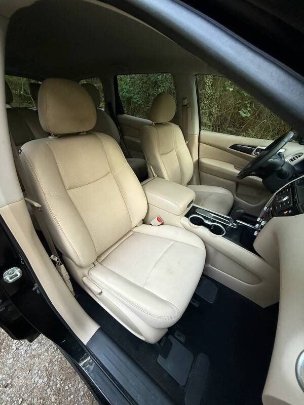 2019 Nissan Pathfinder SV