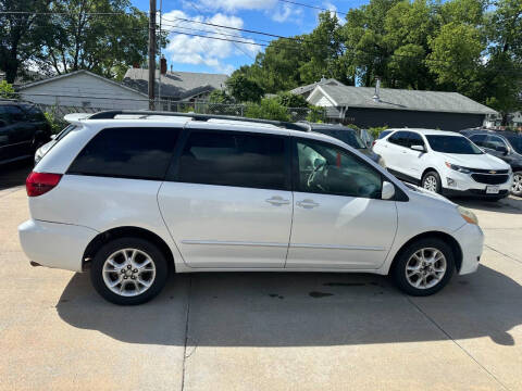 2005 Toyota Sienna XLE 7 Passenger