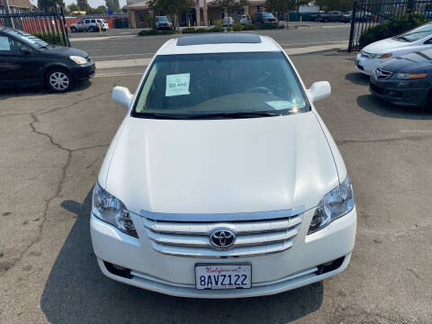 2005 Toyota Avalon for sale at Lifetime Motors AUTO in Sacramento CA