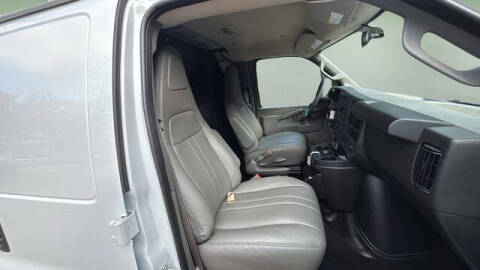 2025 Chevrolet Express 2500