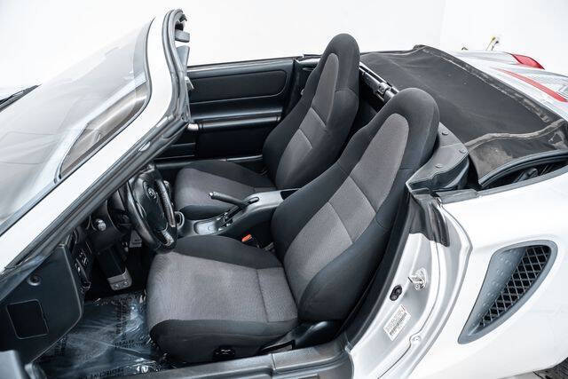 2000 Toyota MR2 Spyder
