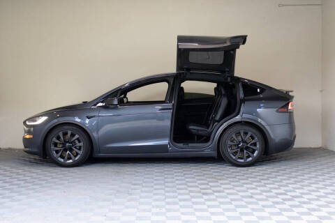 2023 Tesla Model X Standard Range