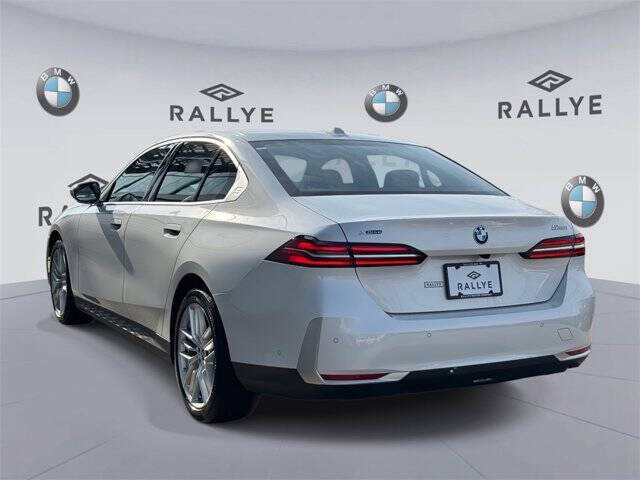 2025 BMW 5 Series 530i xDrive