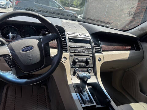 2012 Ford Taurus SEL