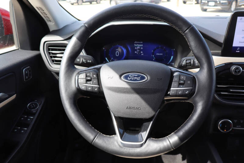 2022 Ford Escape Titanium