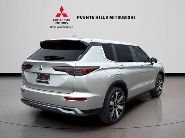 2026 Mitsubishi Outlander SE