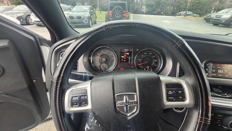 2013 Dodge Charger SE