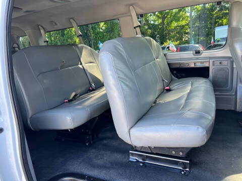 2009 Ford E-Series E-350 SD XLT