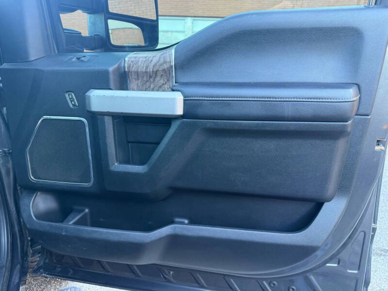 2019 Ford F-450 Super Duty Lariat