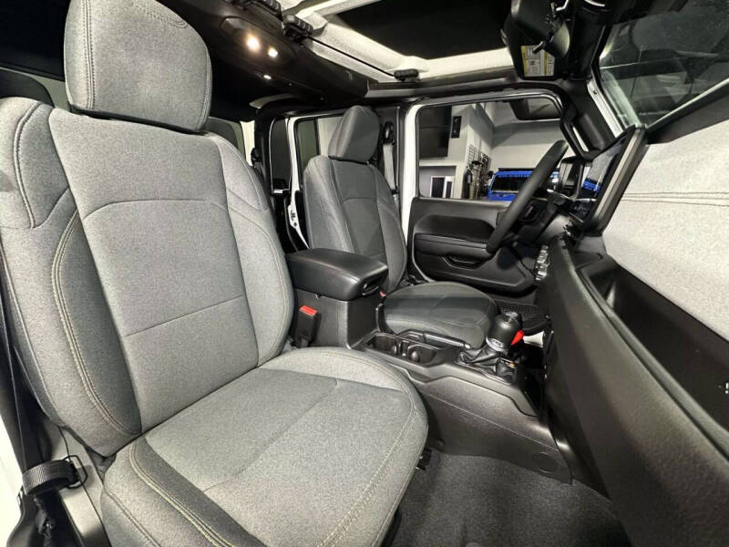 2024 Jeep Gladiator Willys