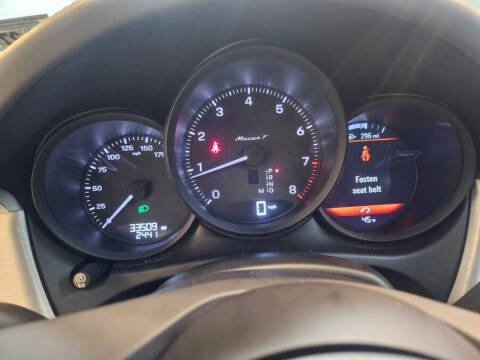 2023 Porsche Macan T