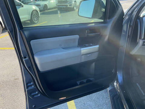 2018 Toyota Sequoia SR5