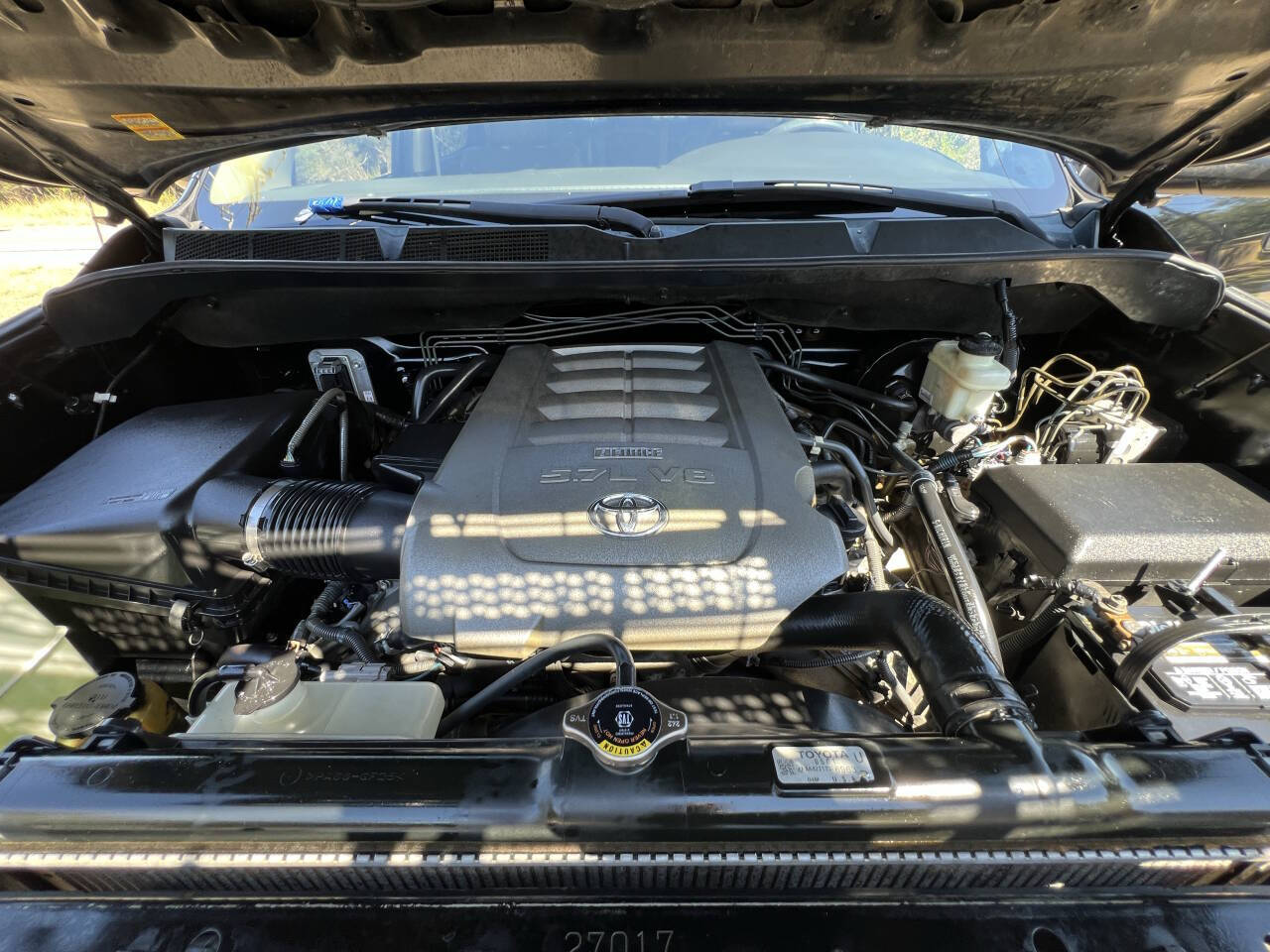 Used Car 2010 Toyota Tundra  Grade 4x4 4dr Crewmax Cab Pickup Sb (5.7l V8 Ffv) For Sale Under $20,000 In Austin, Texas