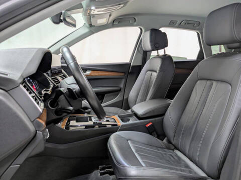 2023 Audi Q5 quattro Premium 40 TFSI