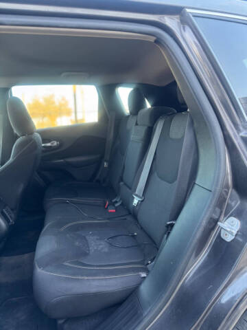 2018 Jeep Cherokee Latitude Plus