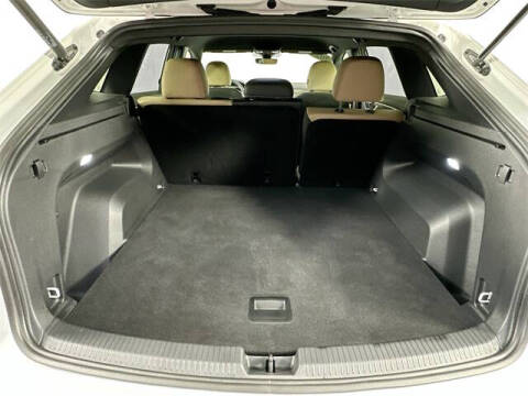 2024 Volkswagen Atlas Cross Sport SE 4Motion