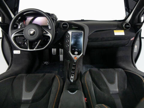 2025 McLaren 750S