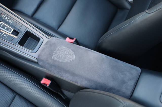 2015 Porsche 911 Carrera GTS